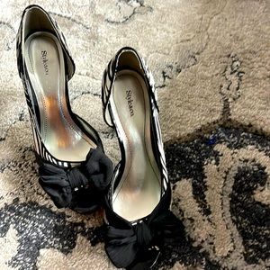 Style &Co Black and White Heels size 7